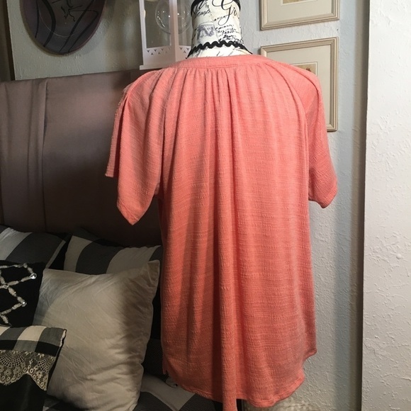Live & Let Live ruffle cap sleeve peach top - Picture 5 of 9